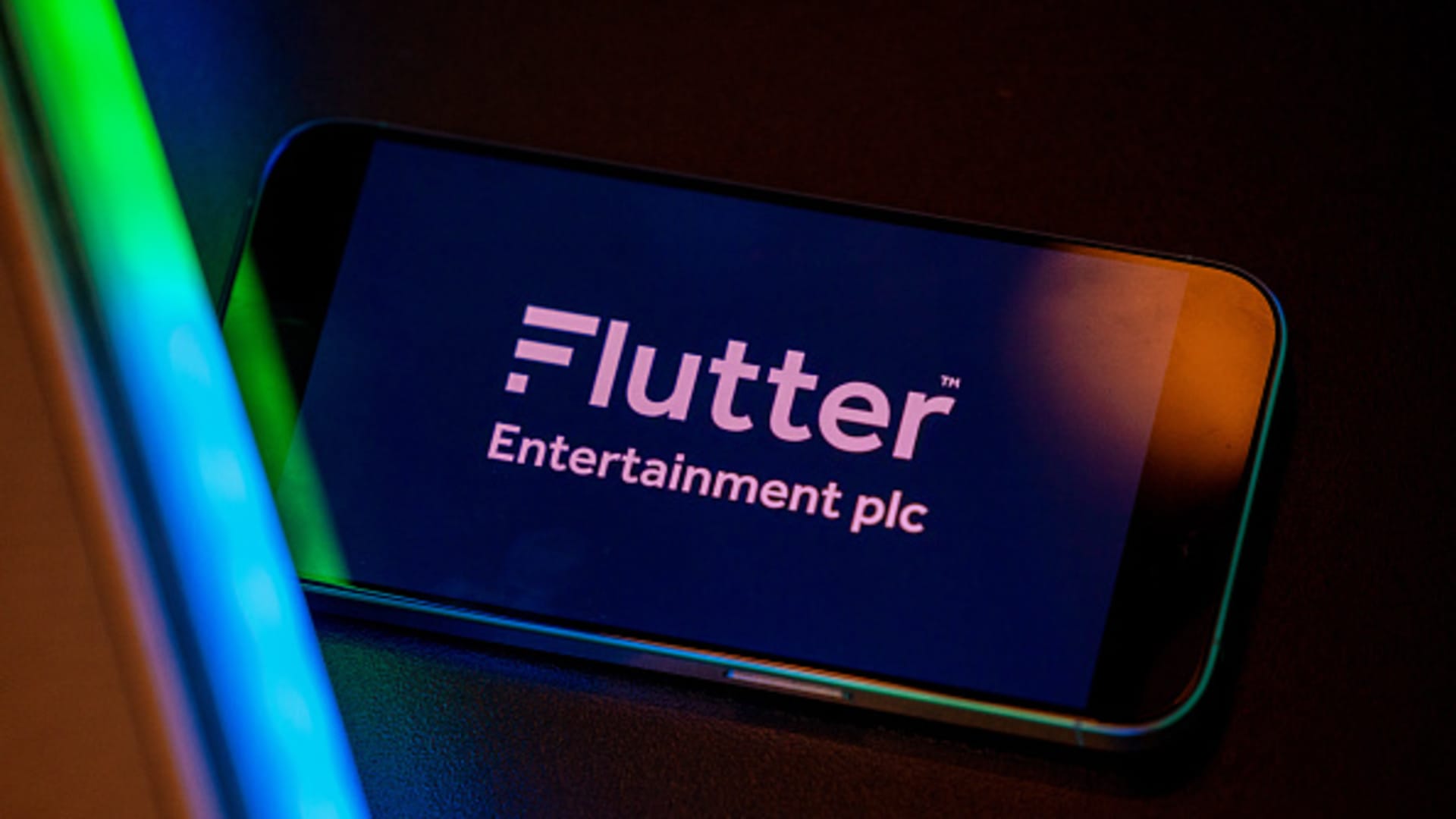 Wells Fargo upgrades Flutter Entertainment, says buy the dip on the FanDuel parent stock