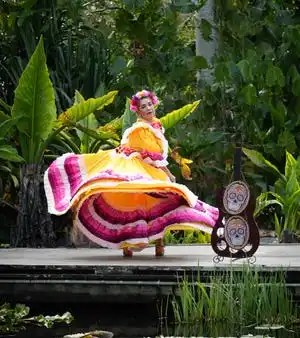 A Dia de los Muertos celebration dancer.