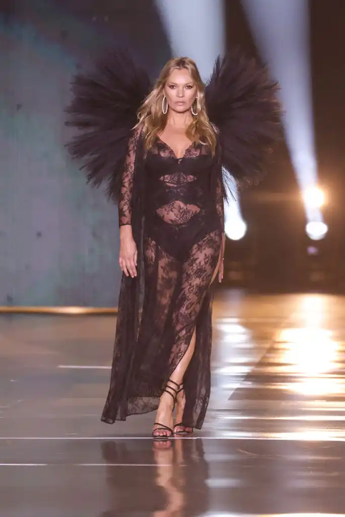 victoria's secret fashion show runway