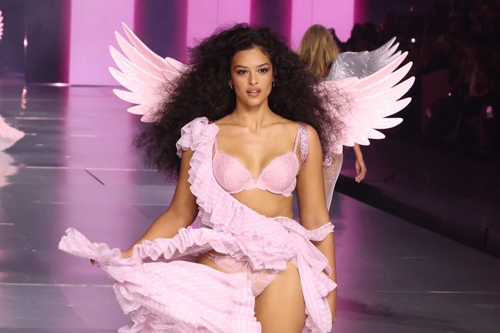 The Victoria’s Secret Fashion Show was a celebration of all hair textures