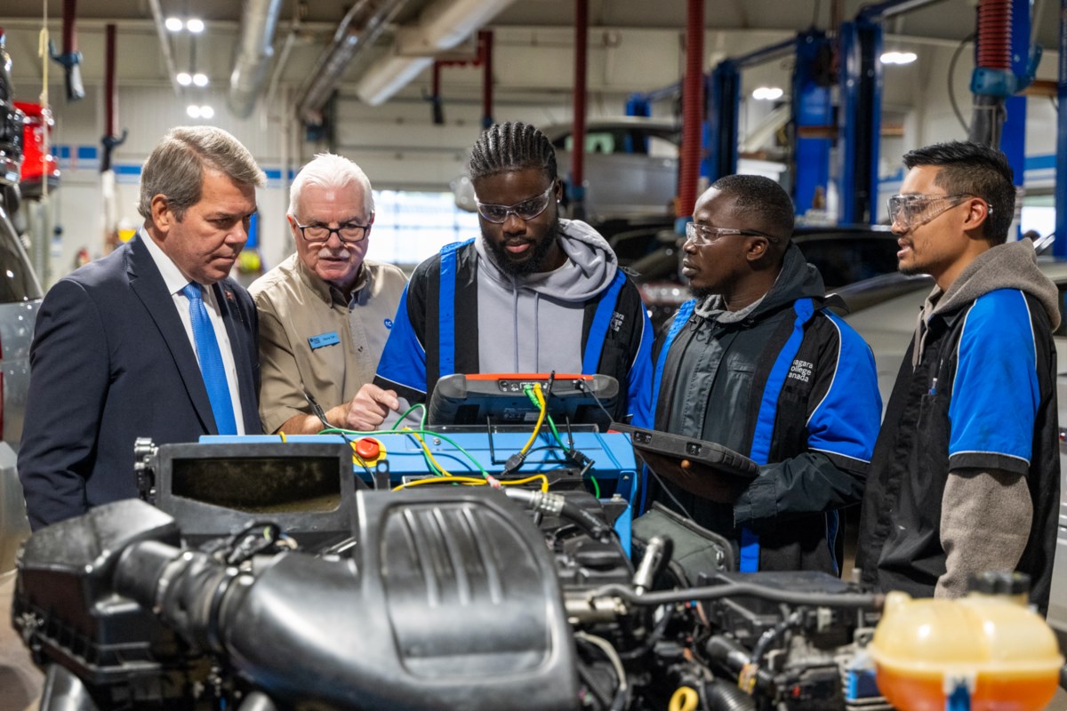 Hybrid and EV equipment bring new element to Niagara College program