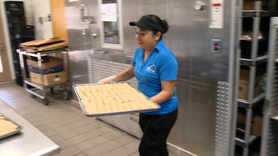 School food and nutrition service workers to get $2K bonus