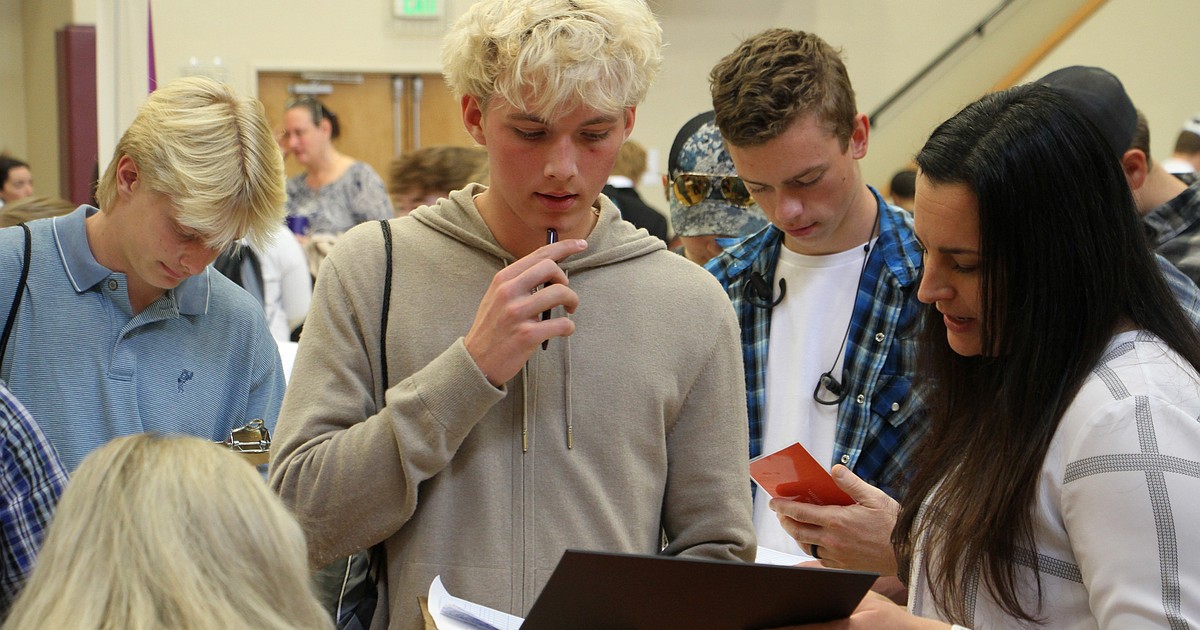 Seniors balance budgets at finance fair