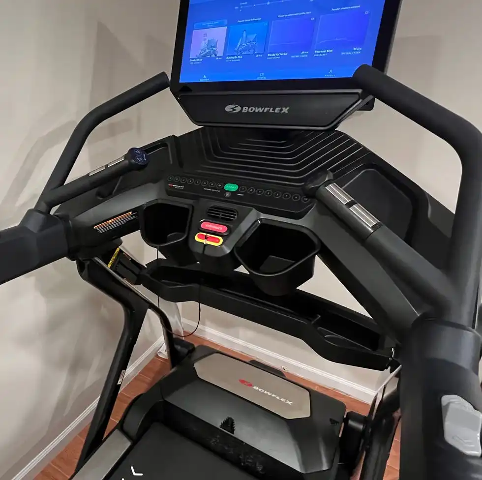 sassos testing the bowflex treadmill 22 in her home