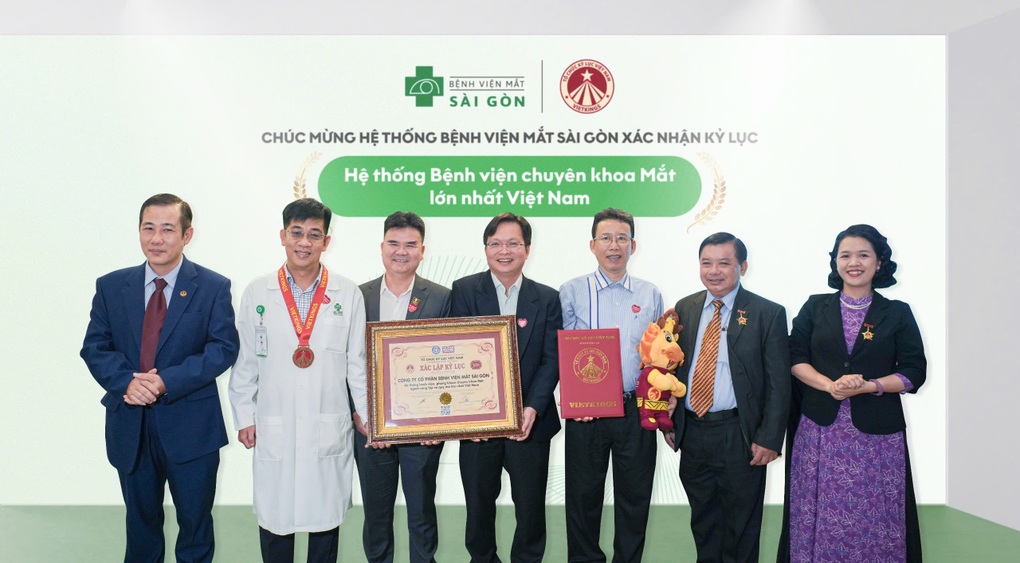 Mắt Sài Gòn lập kỷ lục “Hệ thống bệnh viện mắt ngoài công lập lớn nhất Việt Nam”