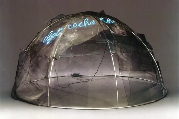 Igloo objet cache-toi, 1977, by Mario Merz