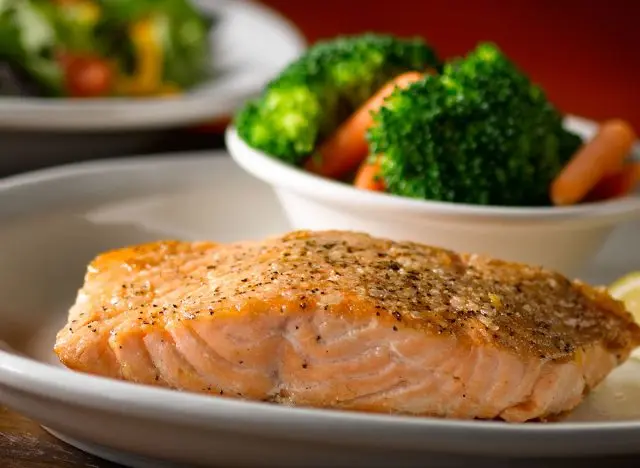 texas roadhouse grilled salmon