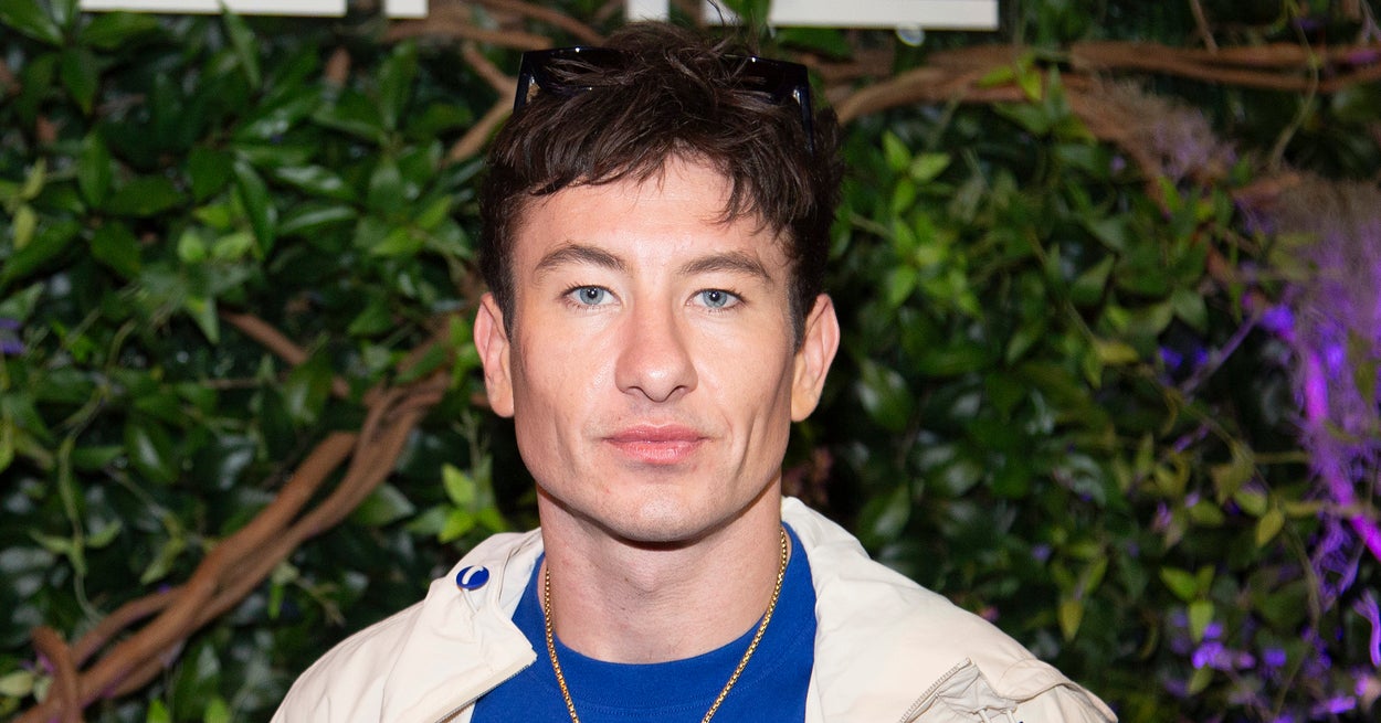 “It’s Lucky I Have Thick Skin”: Barry Keoghan Has Reacted To Online Trolls Who Call Him A “Deadbeat Dad” And Criticize His Looks