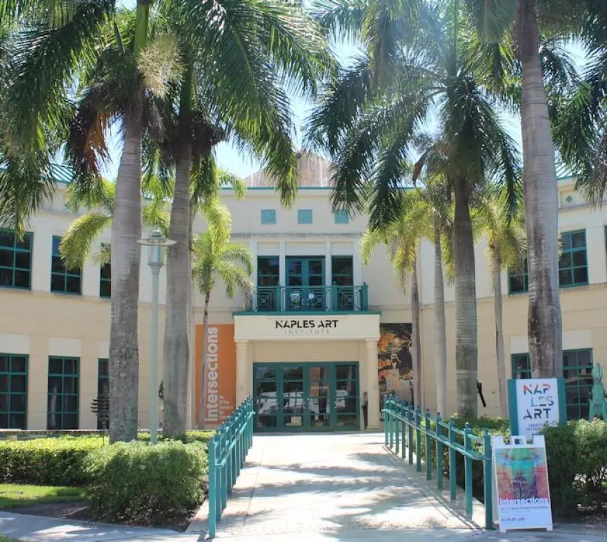 Naples Art Institute Entrance on Park Street in Naples