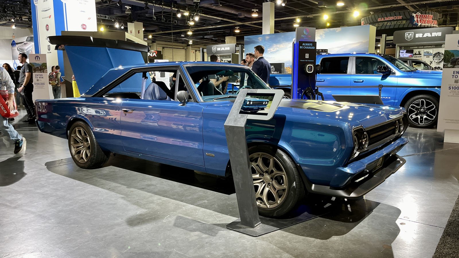 SEMA 2024 Day 1: Time for Unveilings and Stars!