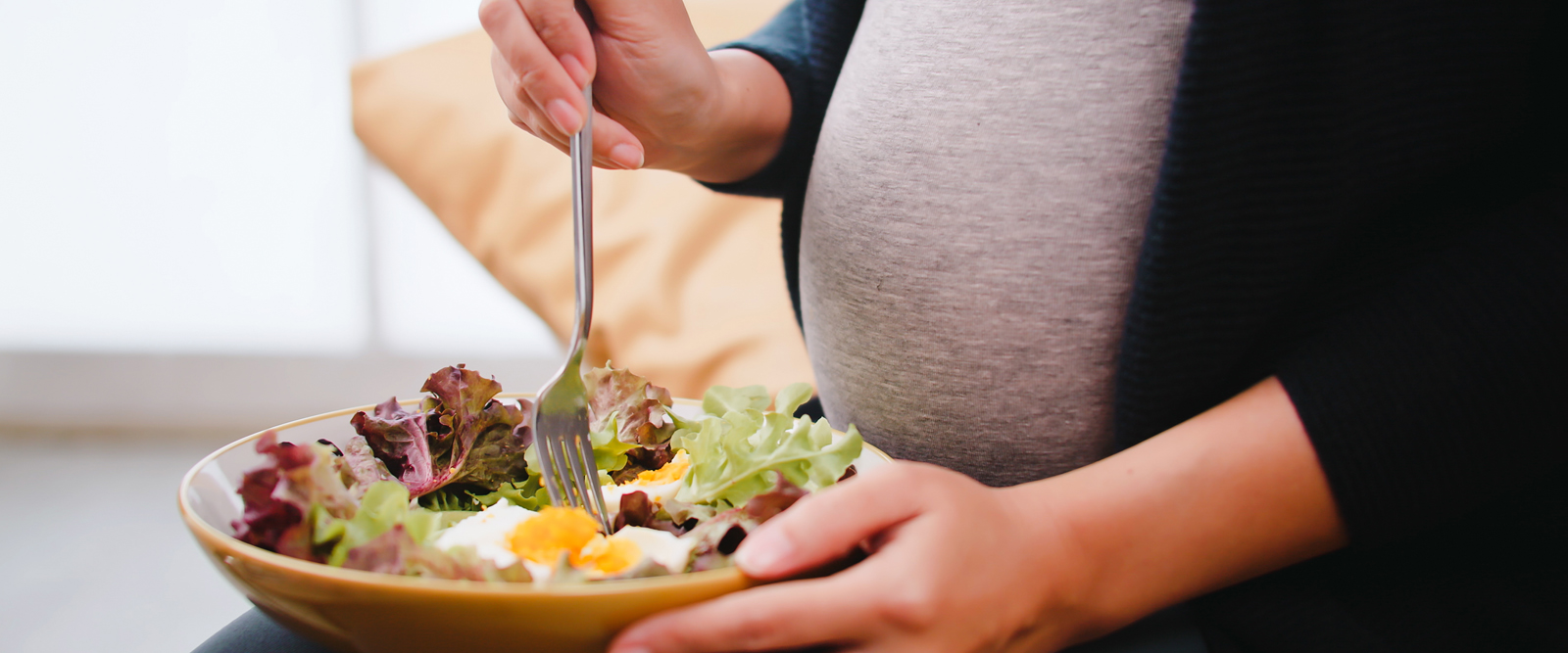 What to Eat (And What Not to Eat) When Pregnant