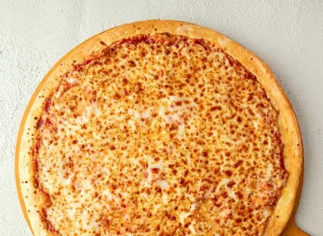 Fazoli's Whole Cheese Pizza