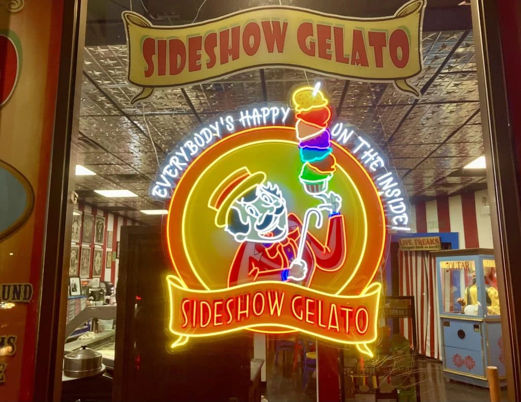 Photo of neon Sideshow Gelato neon sign.