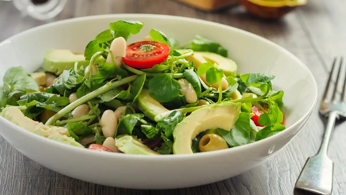 watercress salad with avocado and tomato