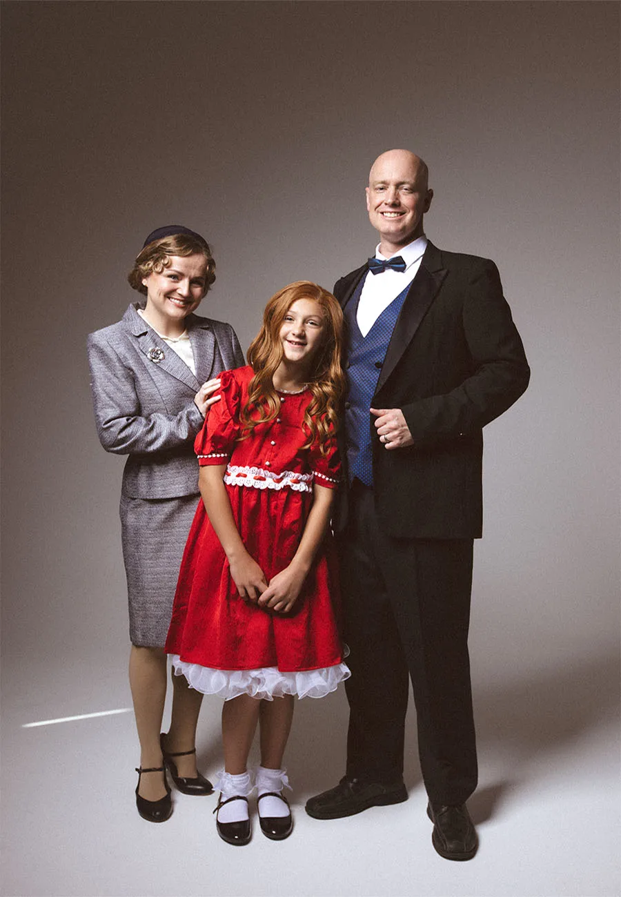 Annie the musical cast