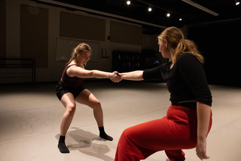 Elon’s fall dance concert explores concept of unboxing