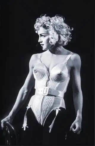 controversial - bustier corset