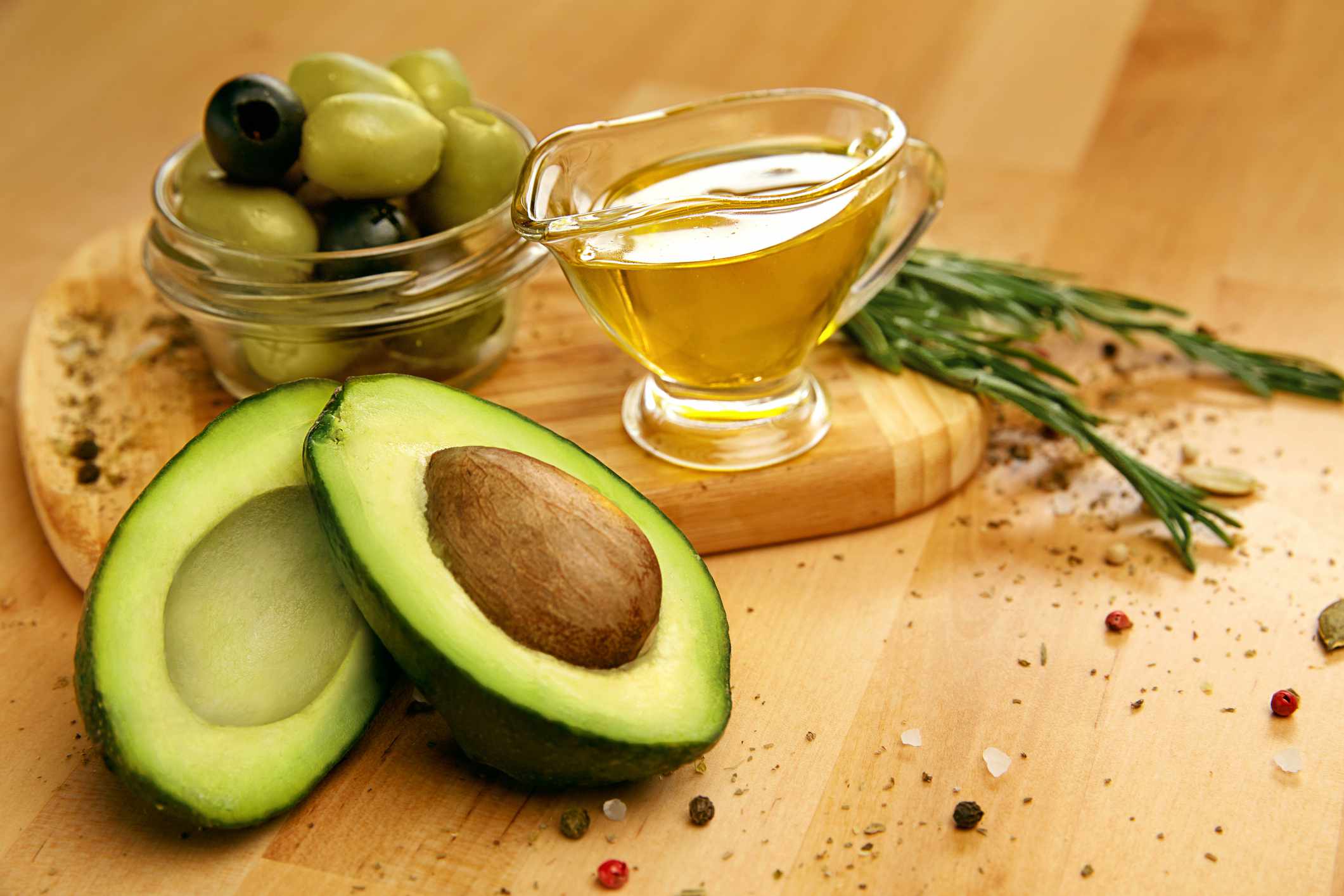 Should You Cook With Avocado Oil or Olive Oil? Here’s What a Registered Dietitian Recommends