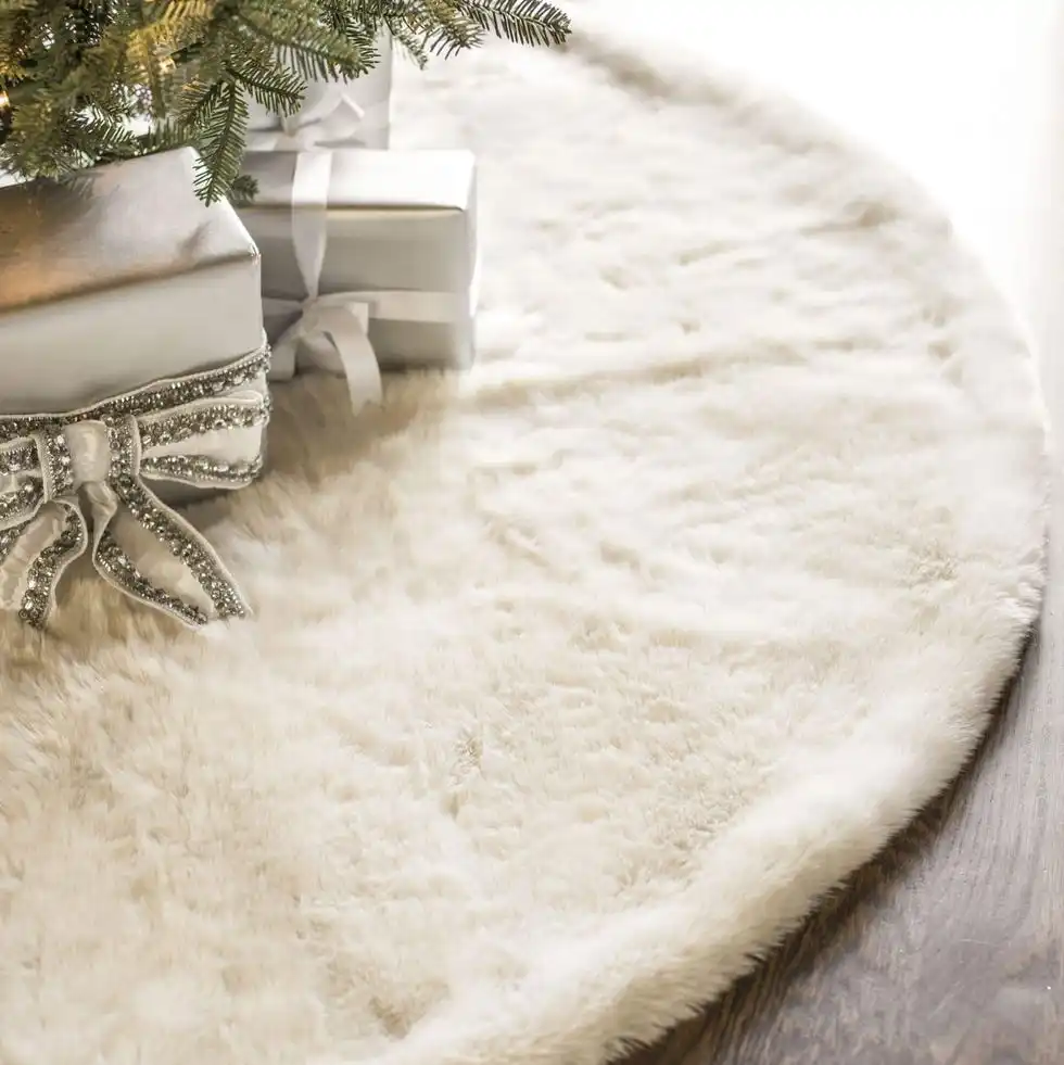 Lodge Faux Fur Tree Skirt