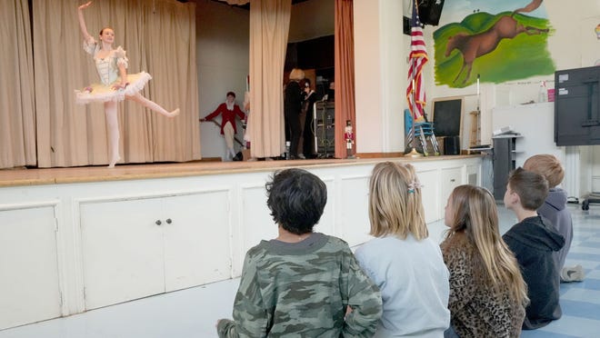 ‘The Nutcracker’ dancers preview Christmas classic at Ventura school