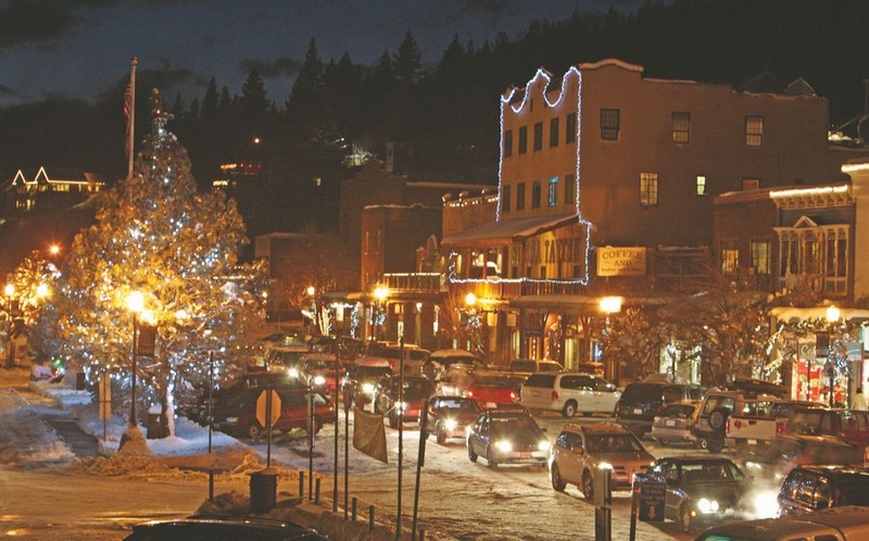 Entertainment in Tahoe: Backcountry Film Festival, Downtown Holiday Lighting