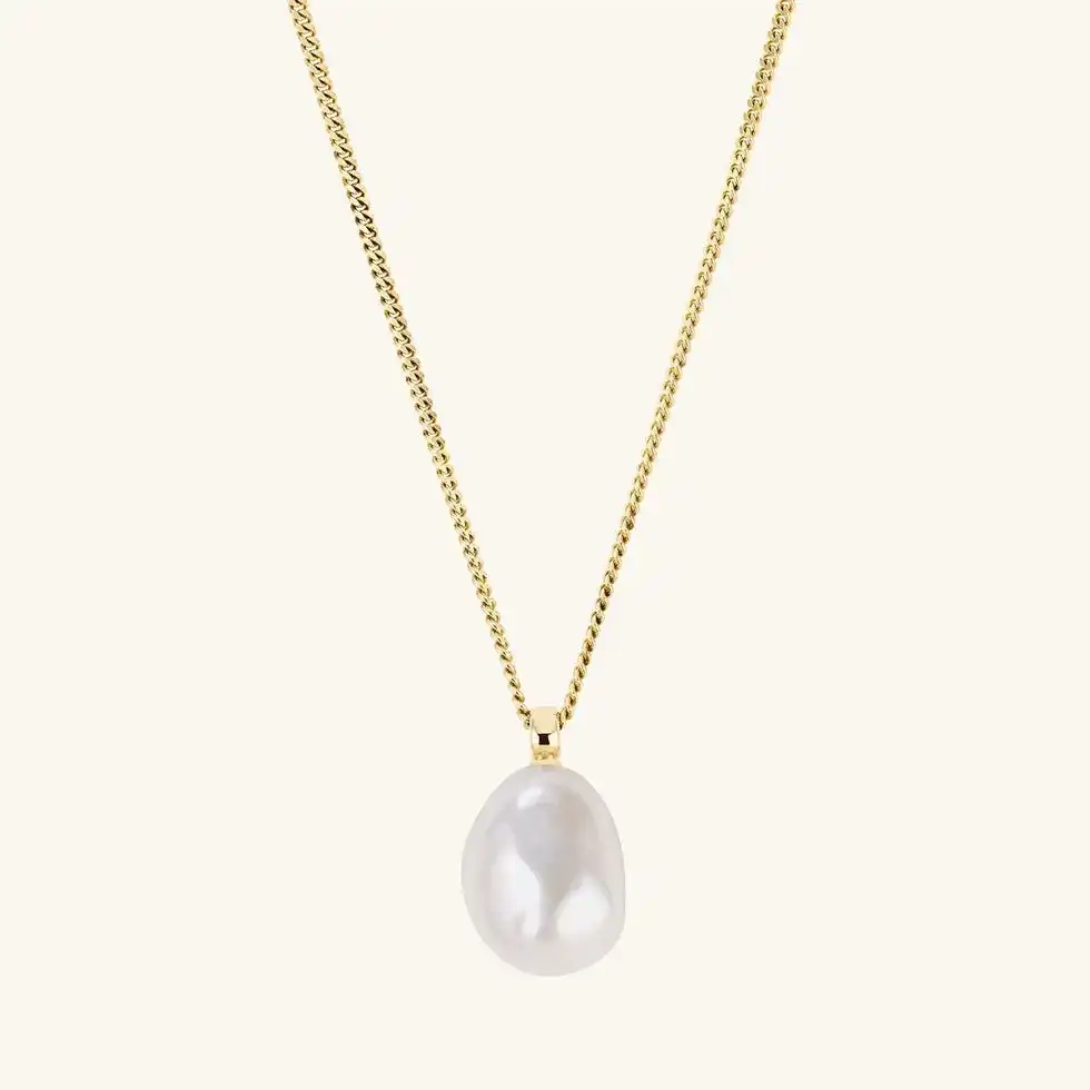 Bold Pearl Pendant Necklace