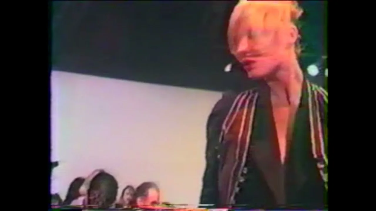 Martin Margiela Debut Runway 1989/SS - YouTube