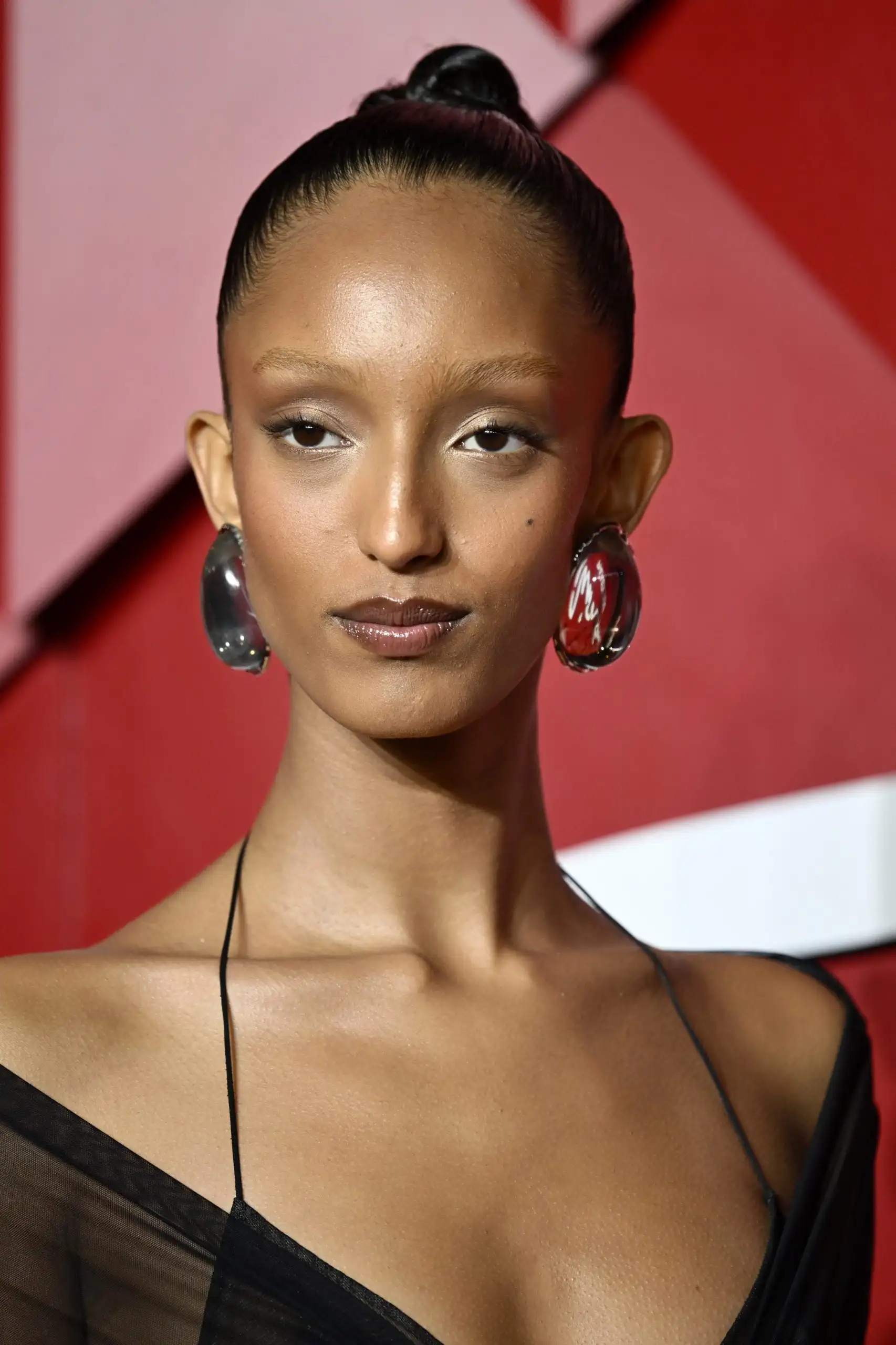 Our Favorite Beauty Looks From The 2024 Fashion Awards