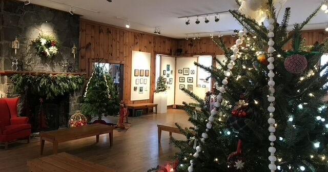 Celebrate with a Holiday Gallery Crawl this Friday night