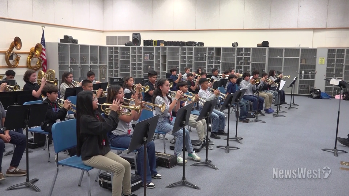 Ector Middle School building back up its fine arts program