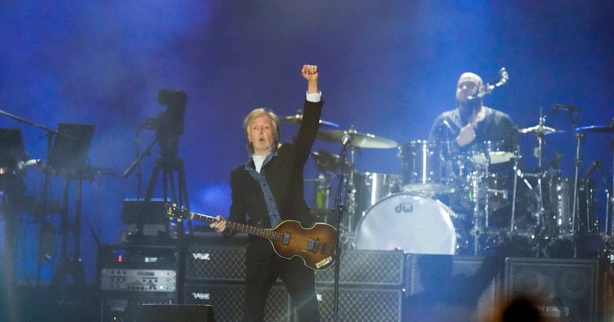 Discover the healthy lifestyle that Paul McCartney leads at 82 years old