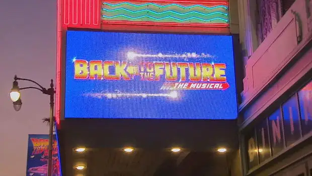 back-to-the-future-red-carpet-63pkg-transfer-frame-15.jpg 