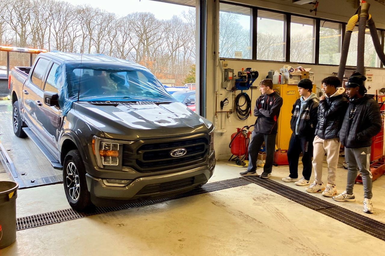 Salvaged pickup a pick-me-up for Ann Arbor auto tech students