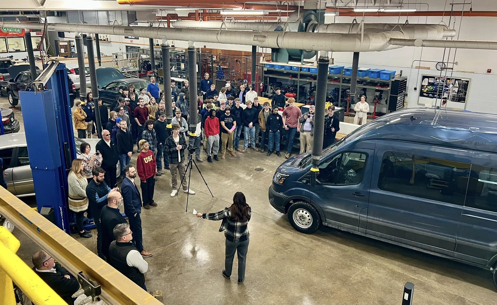 LaFontaine Ford donates Ford Transit to St. Clair TEC auto tech/collision shop program – Blue Water Healthy Living