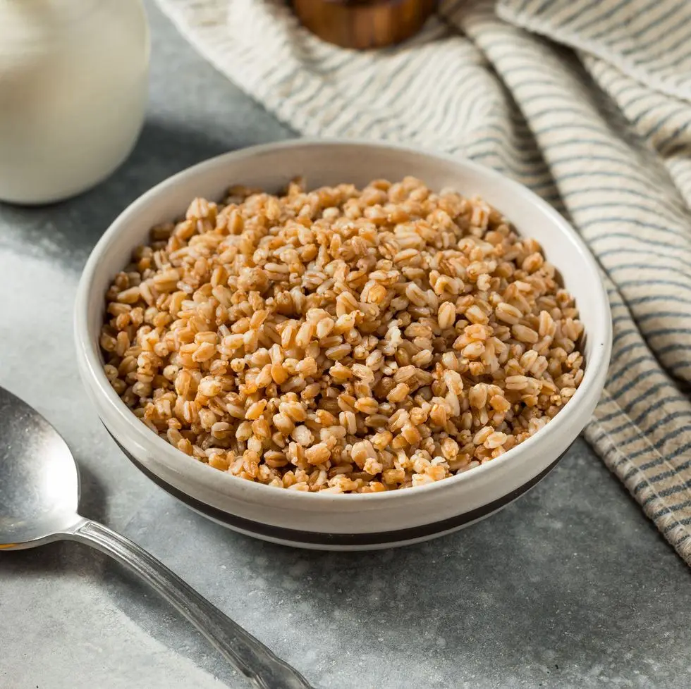 cooked organic farro grain