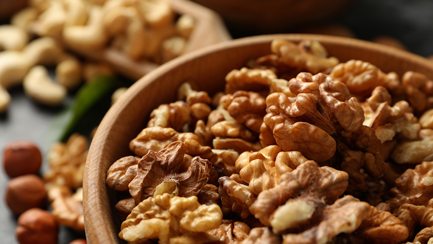 Walnuts meet ‘healthy’ label, based on new FDA guidelines