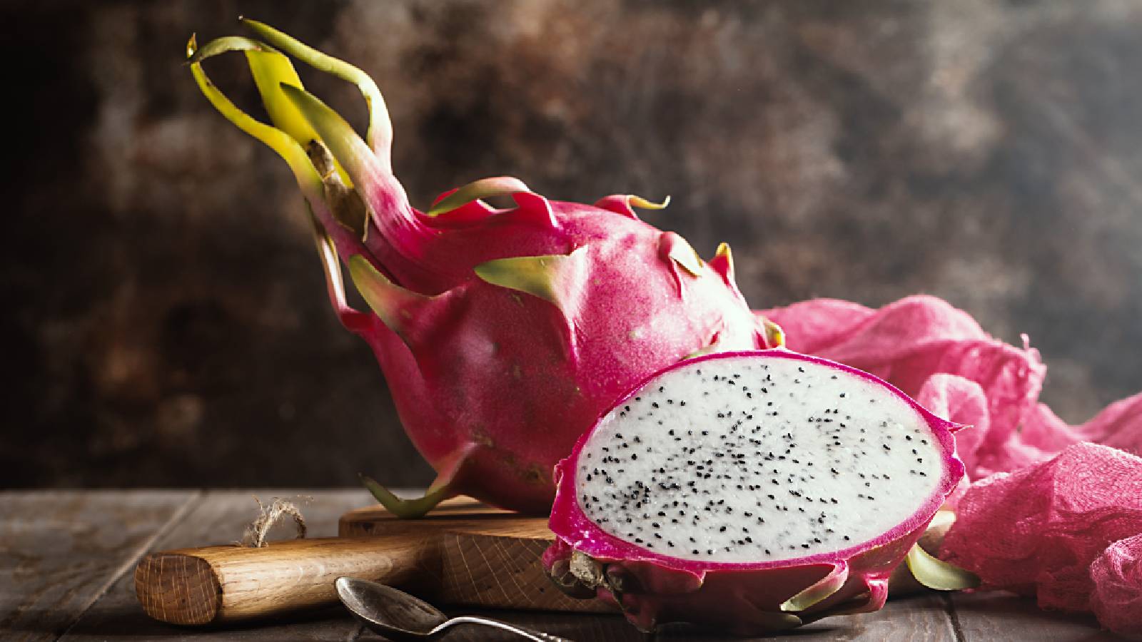 Check out these 5 dragon fruit benefits that can help you lose weight quickly