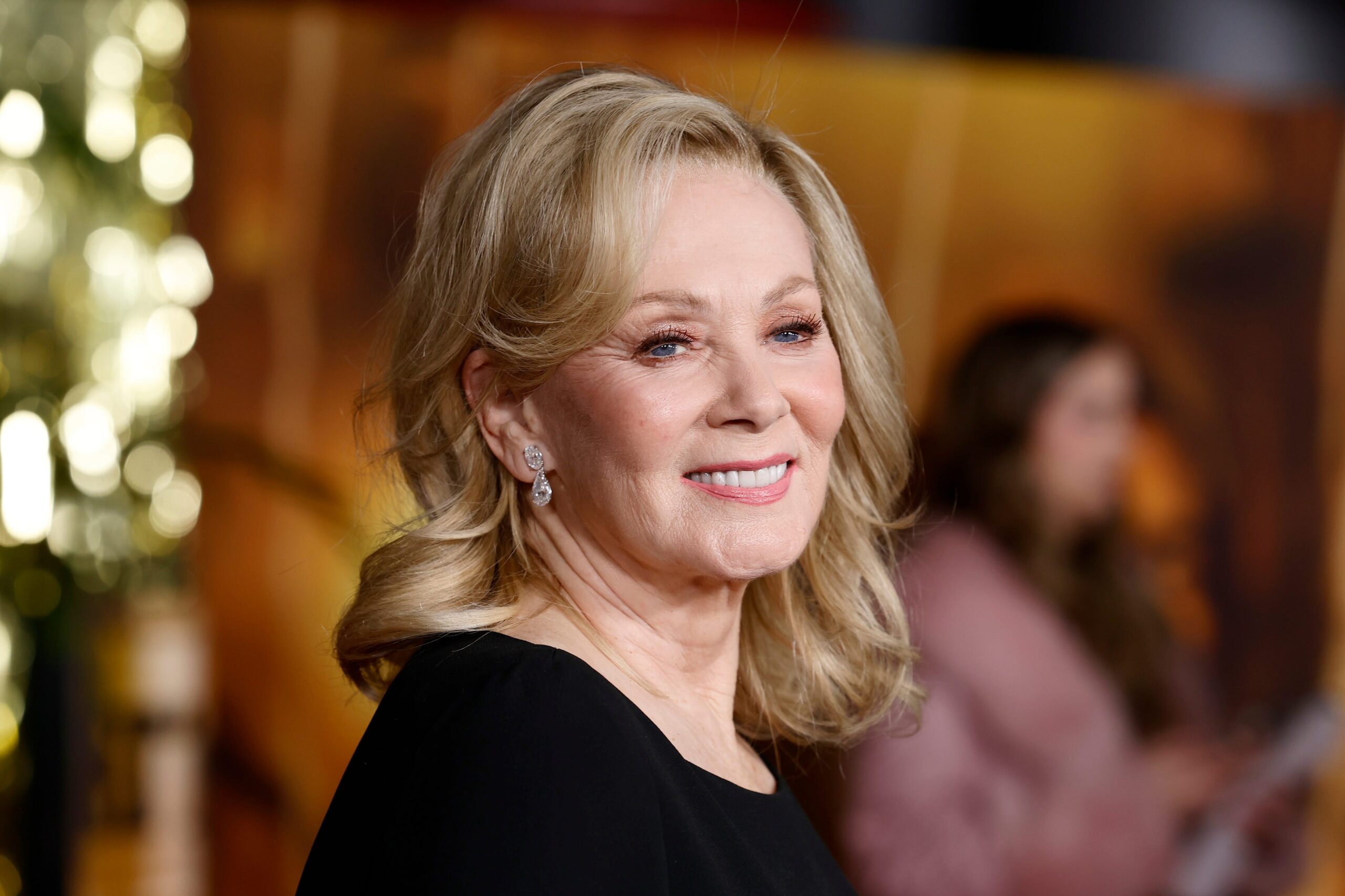 What’s Trending 1/10/25: Jean Smart is urging television networks to donate revenue to fire victims and first responders