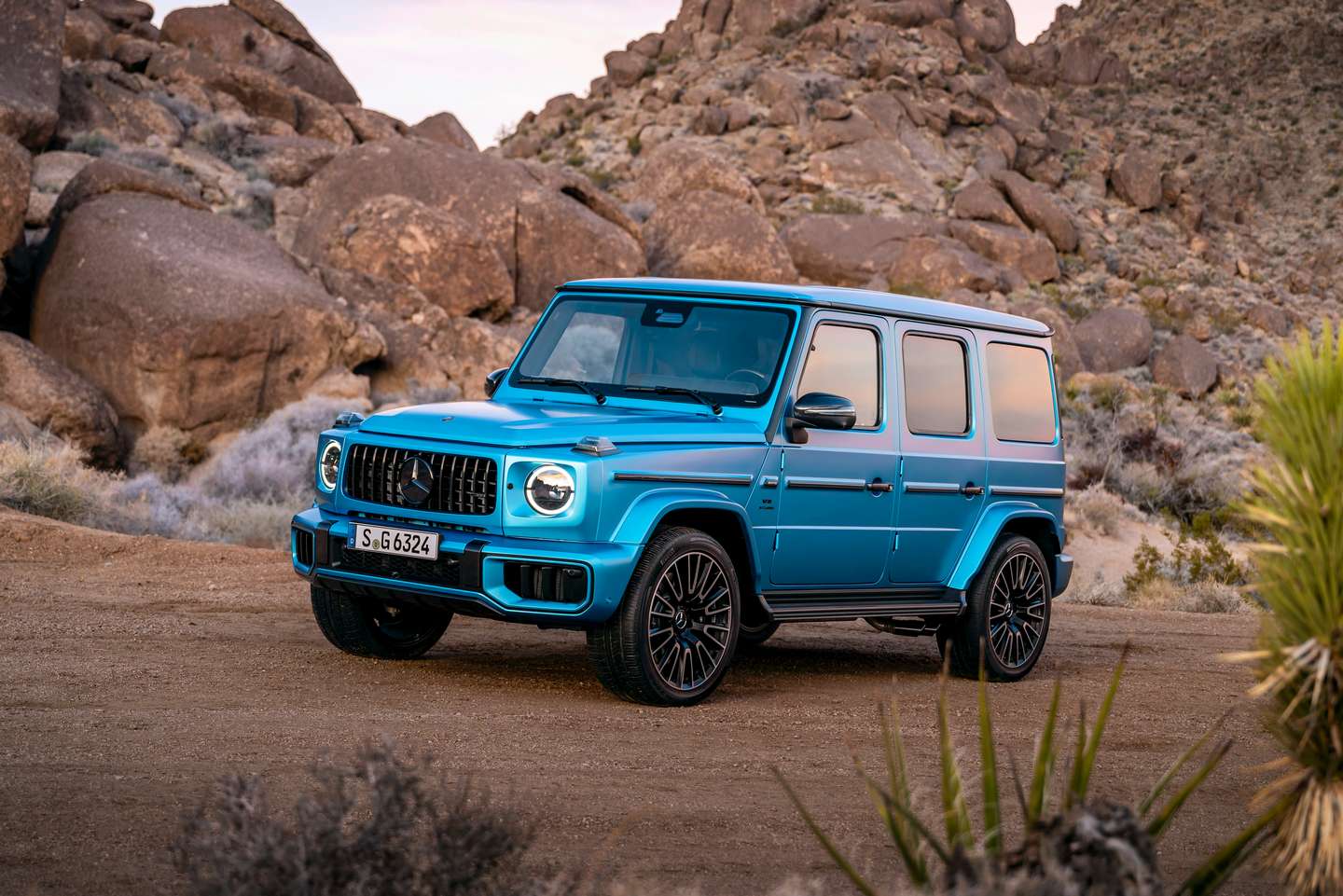 Mercedes-Benz Showcases the New AMG G63 and GLC 350e at the Montreal Auto Show