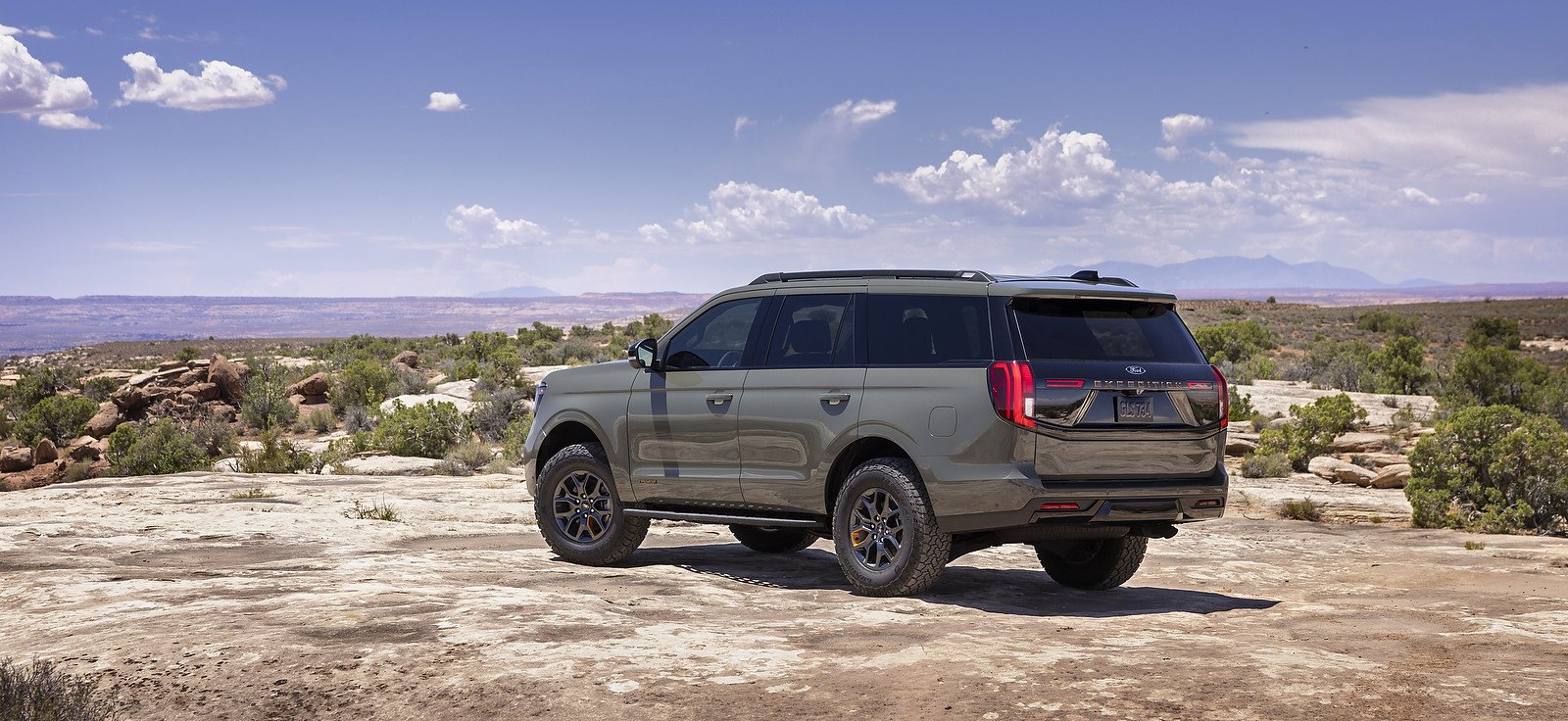 Ford Bring Luxury and Both On- and Off-Road Performance to the 2025 Montreal Auto Show