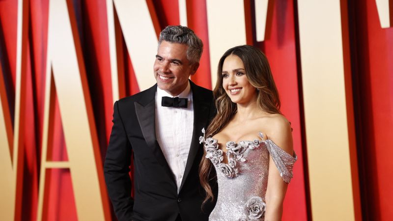 Jessica Alba says split with husband Cash Warren marks ‘new chapter’