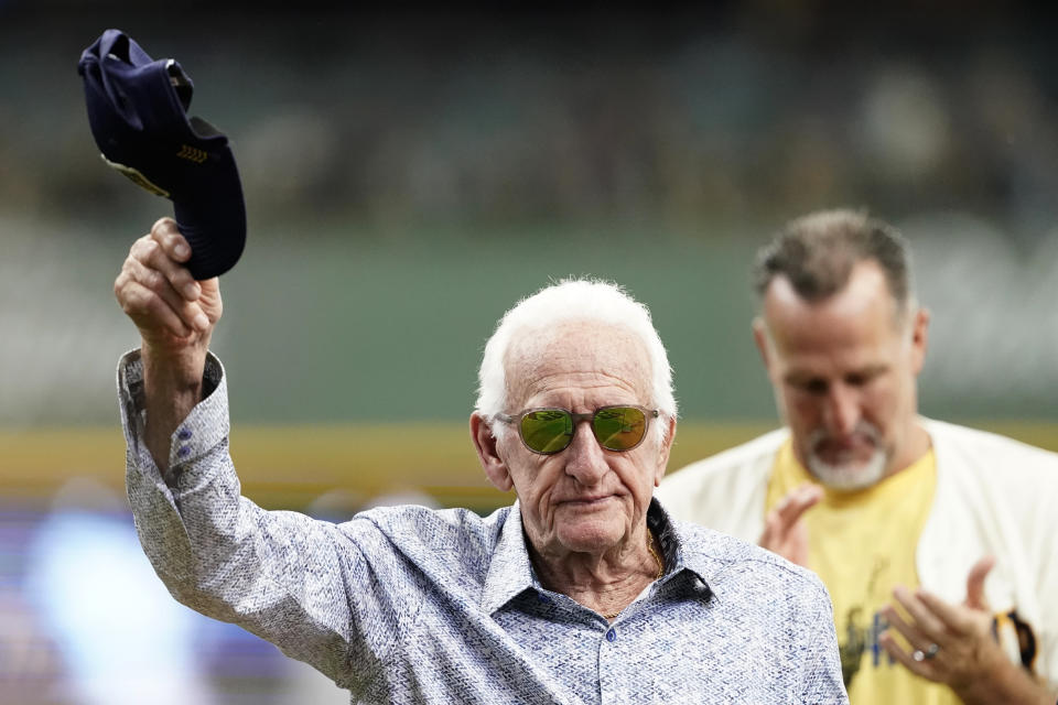 Bob Uecker dies: Reactions from MLB, entertainment worlds pour in from Christian Yelich, Adam Sandler, WWE and more