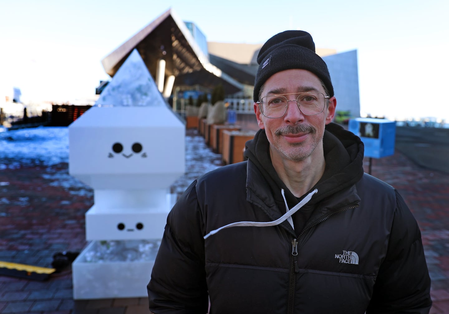 Mike Geiger lights up ‘Winteractive’ at New England Aquarium