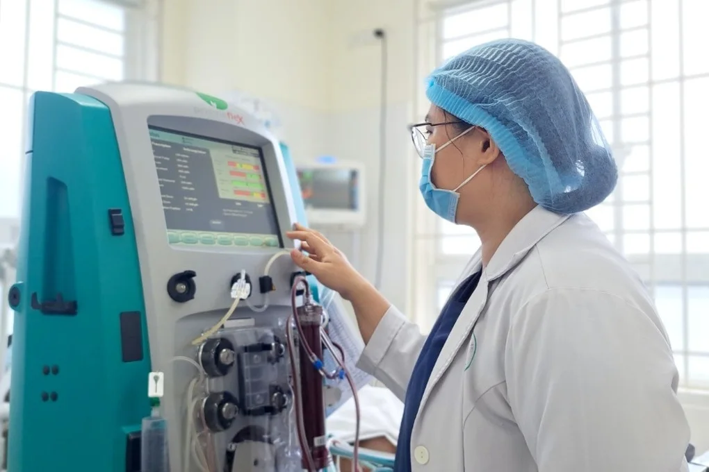 TPHCM: Bác sĩ khuyên về lo hậu sự, người đàn ông thoát cái chết thần kỳ - 2 TPHCM: Bác sĩ khuyên về lo hậu sự, người đàn ông thoát cái chết thần kỳ - 2