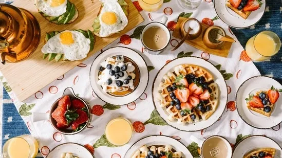 While breakfast is considered to be the most important meal of the day, in our busy schedule it takes quite an effort to decide what to have every morning. If you stock your pantry with some healthy essentials, then deciding what you want for breakfast is easy and putting it together seems easier.(Photo by Rachel Park on Unsplash)