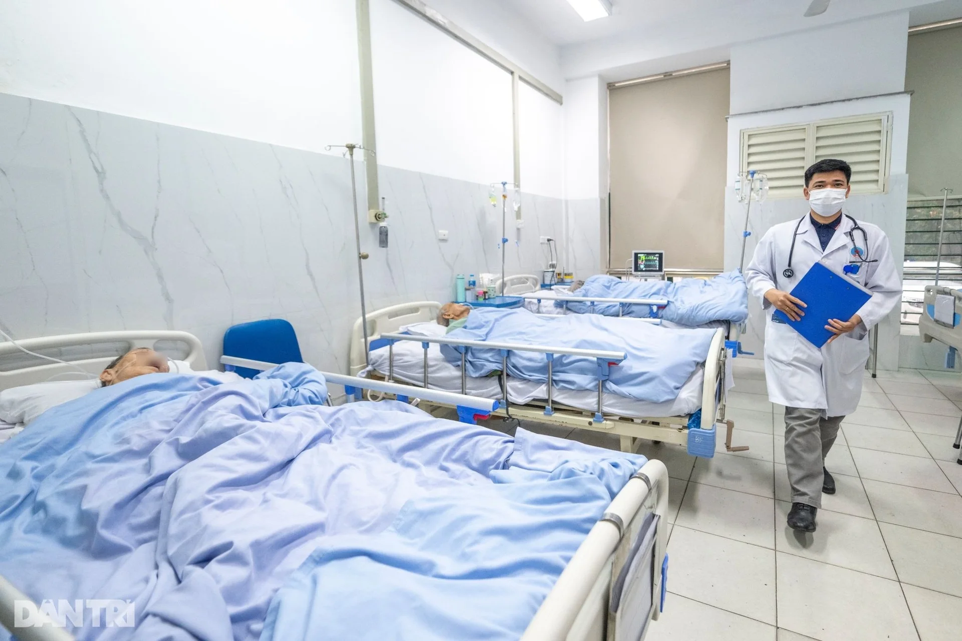 Bệnh nhân phổi trắng, mất Tết vì cúm A - 6 Bệnh nhân phổi trắng, mất Tết vì cúm A - 6