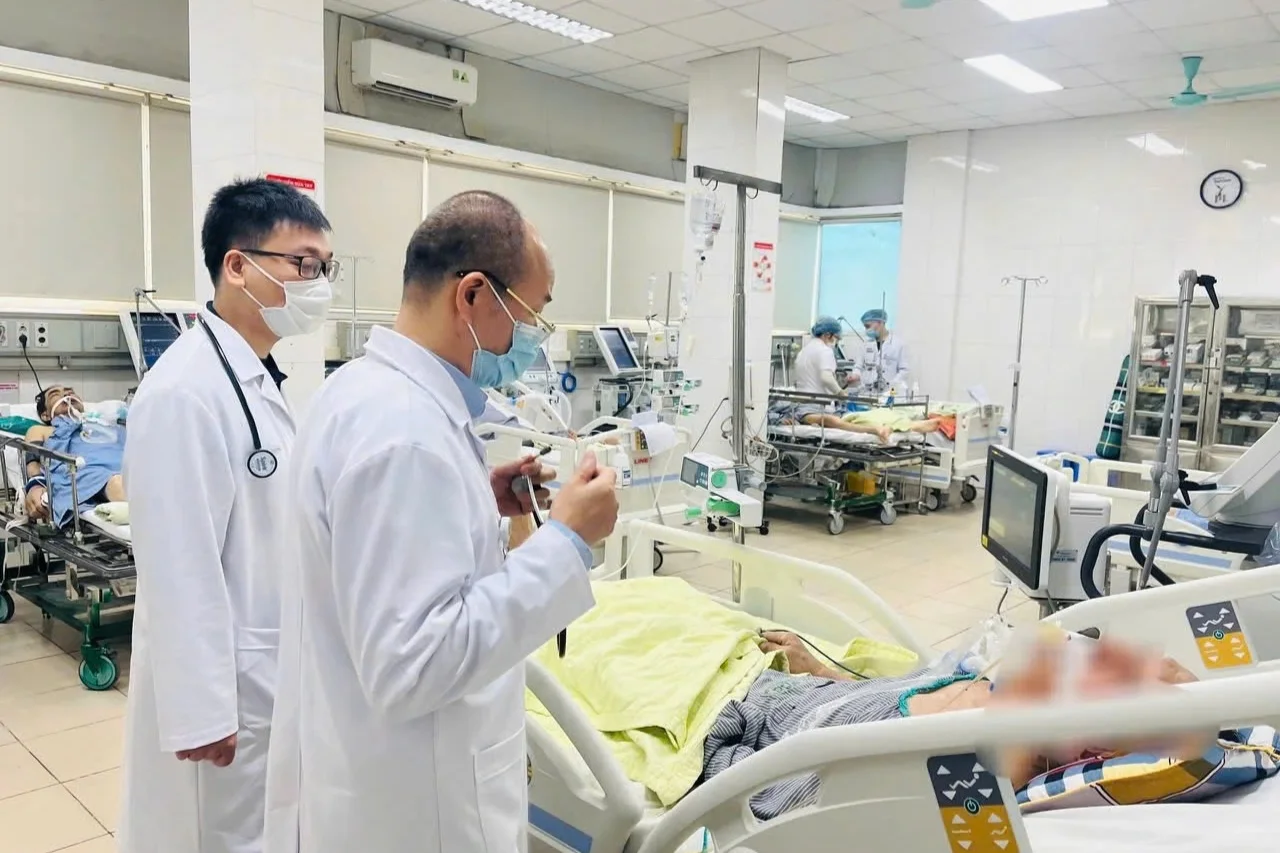Phải đặt ECMO sau vài ngày sụt sịt, bệnh cúm mùa có nguy hiểm? - 3 Phải đặt ECMO sau vài ngày sụt sịt, bệnh cúm mùa có nguy hiểm? - 3