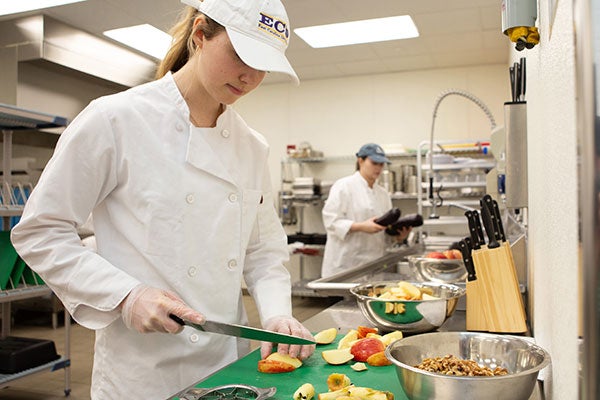 Learning, serving fuels nutrition students