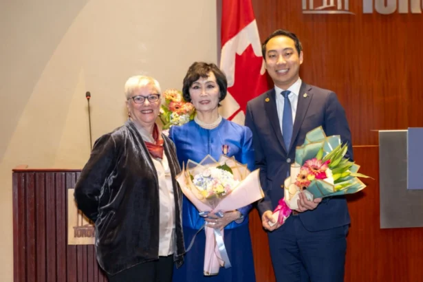 Shen Yun Artist Awarded King Charles III Coronation Medal