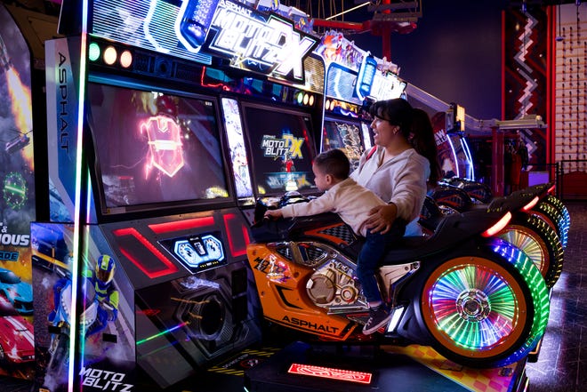 Gamescape by Cinemark debuts in El Paso: Images of new all-age entertainment spot